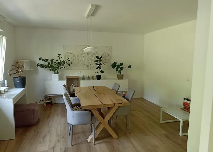 In Der Eifel 度假居 *